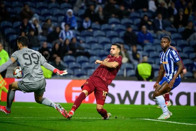 关于波尔图取得大胜，领先对手坚挺稳坐领军的信息