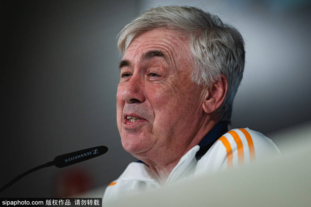 新疆雪豹客场奋力作战，赢得关键胜利