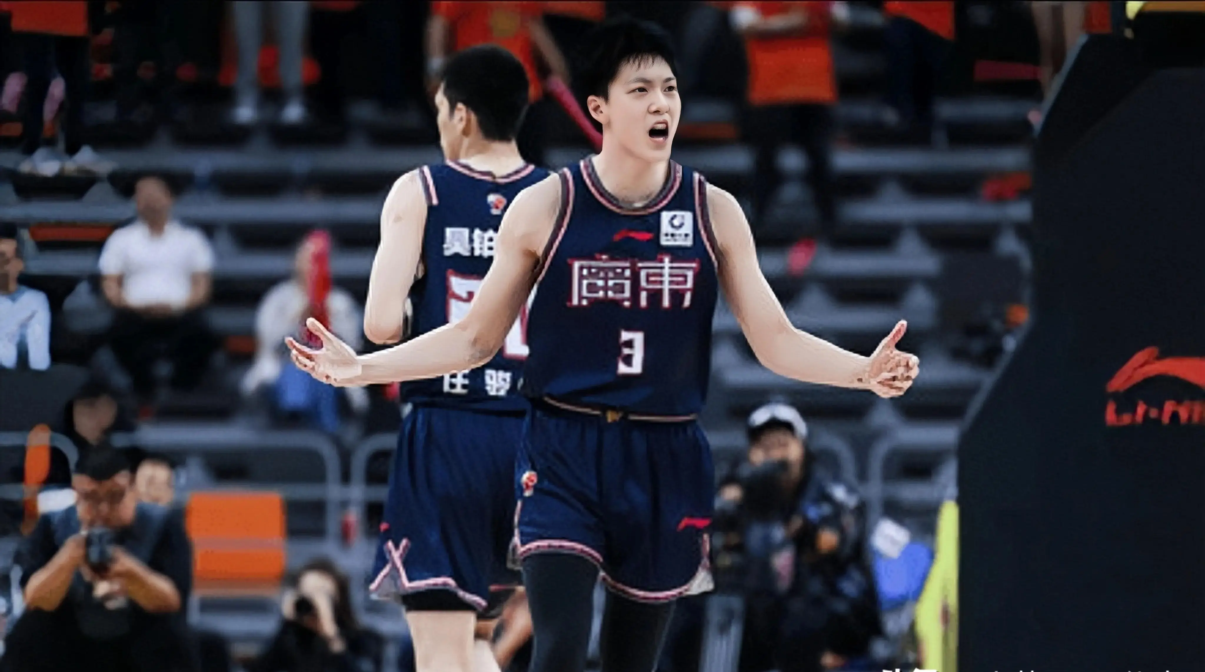 青岛队不敌广厦队，遭遇连胜