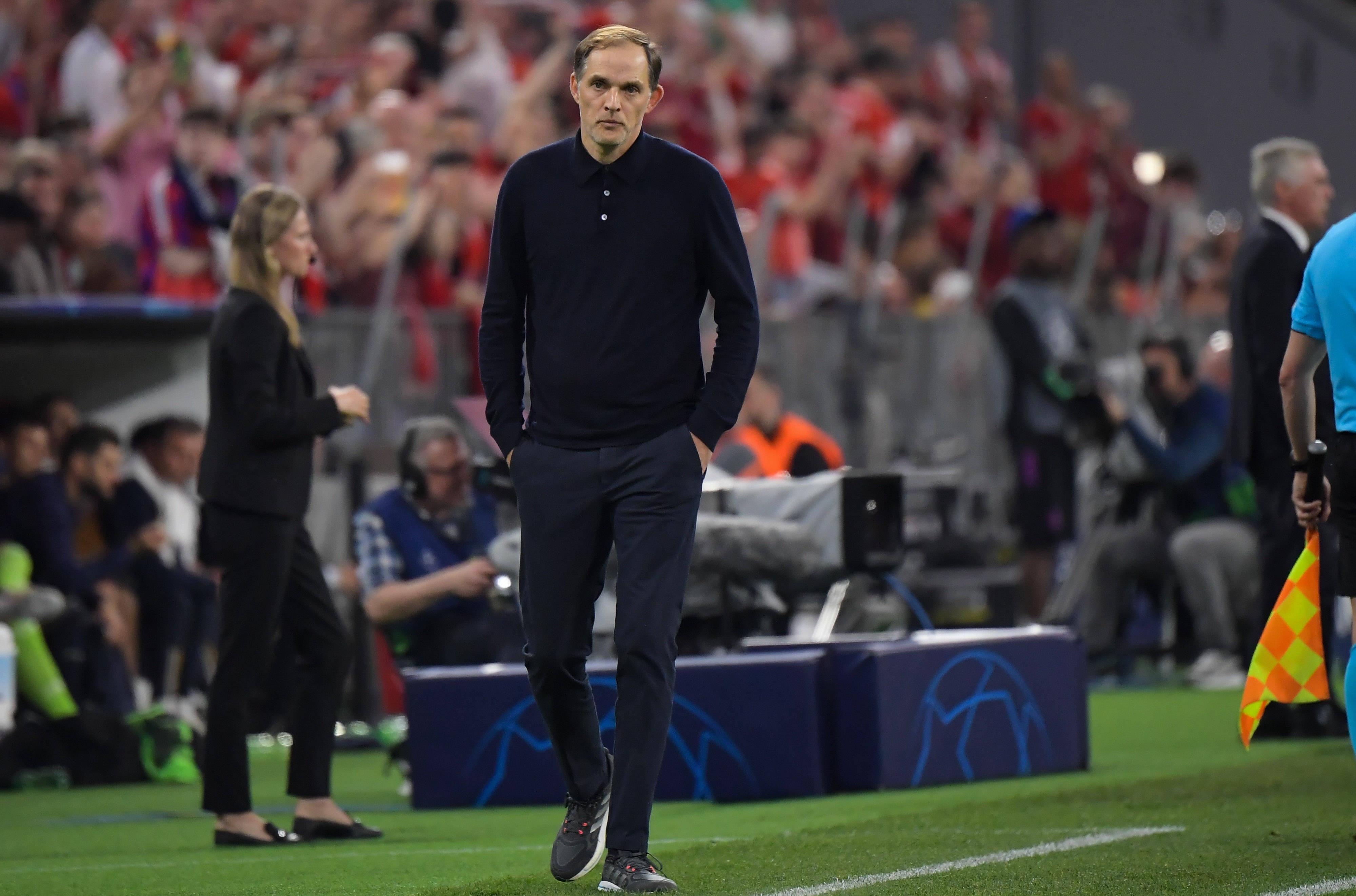 包含拜仁遭遇主力伤患，主教练大声求援的词条