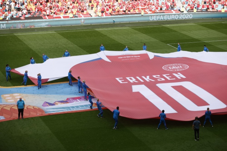 威尔士队长领衔选手新赛季合同签订的简单介绍