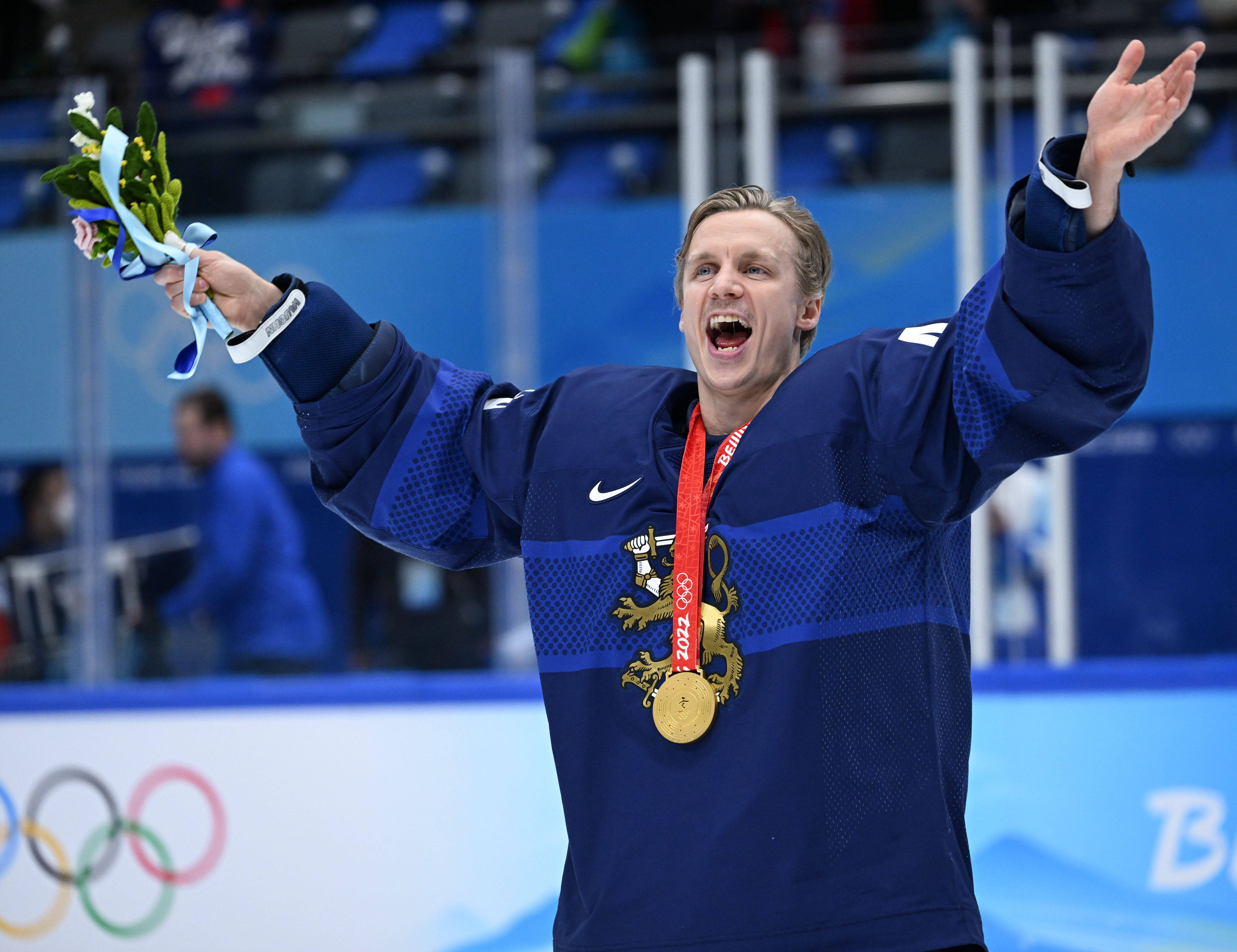 芬兰选手在游泳项目中再获金牌